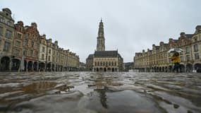 Place des Héros à Arras, dans le Pas-de-Calais, le 4 mars 2021, avant un premier week-end de confinement dans le département