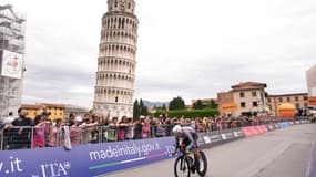 L'arrivée du contre-la-montre de la 10e étape du Giro 2025 à Pise