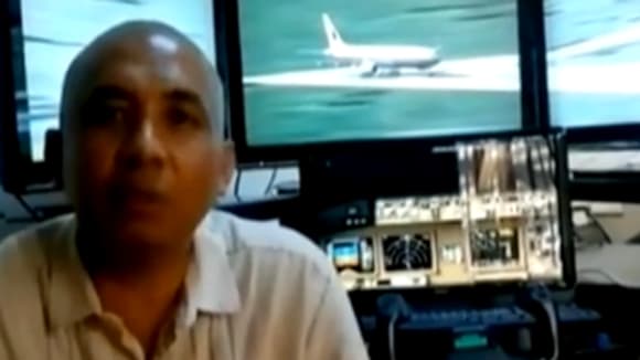 La personnalité du pilote, qui avait un simulateur de vol personnel, a intrigué les enquêteurs.