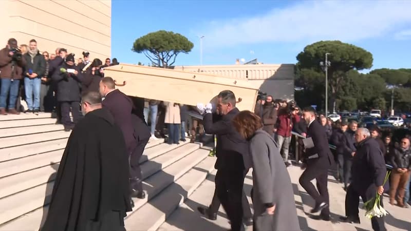 DIRECT. Obsèques de Brigitte Bardot: le cercueil de l'actrice est arrivé à l'église de Saint-Tropez