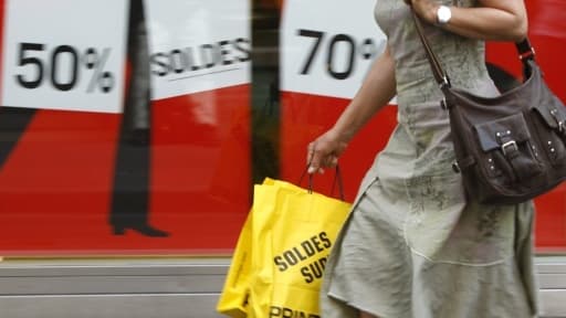 Soldes: la chasse aux bonnes affaires officiellement lancée mercredi à 8H00
