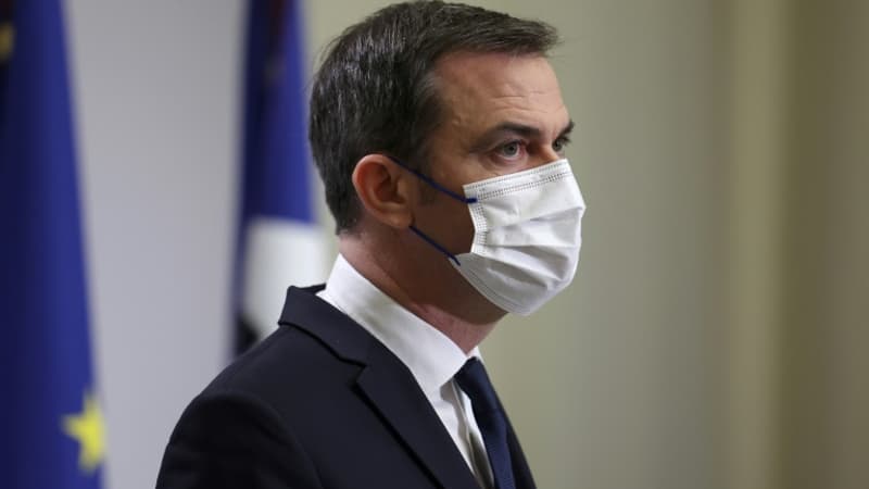 "Embouteillages" pour le rappel vaccinal: pas de raison de s'inquiéter, selon Olivier Véran