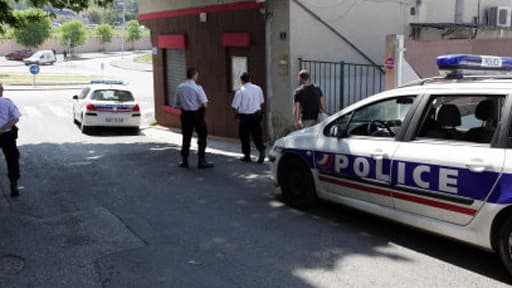 Des policiers marseillais sur une scène de crime