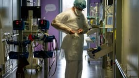 Inquiétude au service de pneumologie du Nouvel Hôpital Civil (NHC) de Strasbourg face à la 5e vague de Covid-19 le 2 décembre 2021