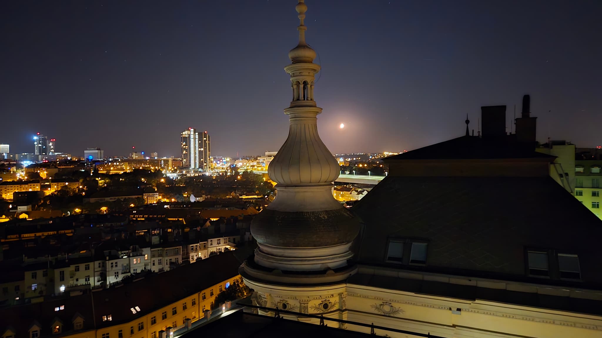 Photo prise en mode nuit au Samsung Galaxy Z Fold6