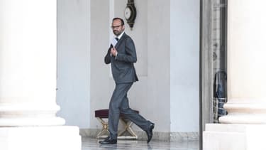 Edouard Philippe reporte au 1er janvier 2019 le prélèvement à la source.