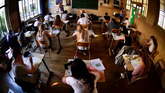 Des élèves lors du Bac de philosophie à Paris, en juin 2017.