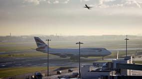 Un avion British Airways à l'aéroport d'Heathrow, à Londres (image d'illustration).