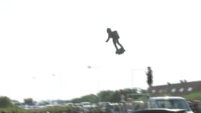 Franky Zapata s'envole pour sa traversée de la Manche à bord de son Flyboard