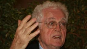 Lionel Jospin revient sur le devant de la scène politique avec ce rapport.