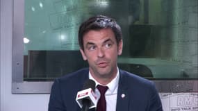 "Est ce qu'il est plus satisfaisant de prescrire de la morphine à des gens qui ont mal, quand eux me disent 'je n'en veux pas, je veux continuer le cannabis parce que j'ai retrouvé un transit, j'ai repris du poids et réduit les nausées'" 
