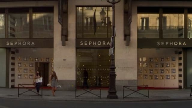 Le travail de nuit au Sephora des Champs-Elysées reste interdit 
