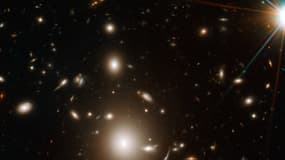 Un cliché pris en 2011 par le télescope Hubble d'une galaxie très jeune et très lointaine