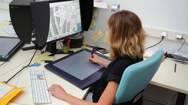 Les femmes ont encore du mal à s'imposer dans le secteur numérique (illustration).