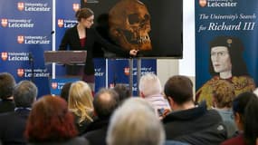 Le squelette retrouvé l'an dernier sous un parking de Leicester a été authentifié par des tests ADN comme étant celui du roi Richard III, mort en 1485. La découverte, annoncée lundi par des archéologues britanniques, met fin à un mystère de plus de cinq s