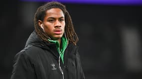 Mathis Amougou en avant-match avec Saint-Etienne, 13 décembre 2024