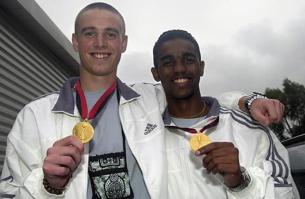 Anthony Le Tallec et Florent Sinama-Pongolle avec leur médaille d'or du Mondial U17 en 2001 Anthony Le Tallec et Florent Sinama-Pongolle avec leur médaille d'or du Mondial U17 en 2001
