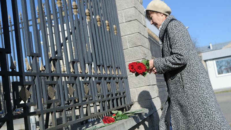 Hommage aux victimes de l'attentat de Saint-Pétersbourg