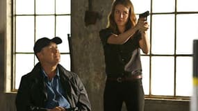 Megan Boon et James Spader dans la série "Blacklist"