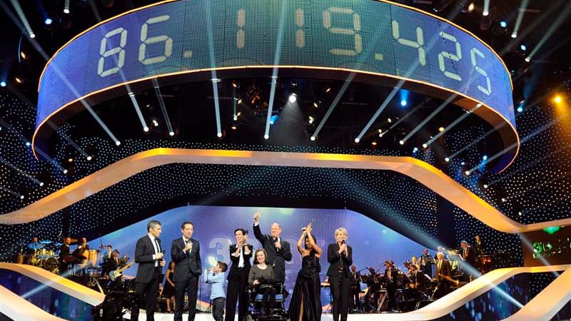 La 25e édition du Téléthon a permis de recueillir un peu plus de 86 millions d'euros de promesses de dons, un chiffre un peu plus élevé que celui de l'an dernier, à l'issue de l'émission de 30 heures diffusée sur France Télévisions. /Photo prise le 4 déce