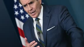 Le porte-parole du Conseil national de sécurité (NSC) des États-Unis, John Kirby, s'exprime lors du point de presse quotidien dans la salle de presse Brady de la Maison Blanche à Washington, DC, le 31 juillet 2024.