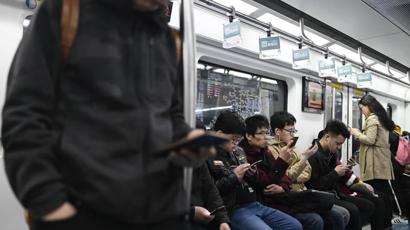 Le métro d'une ville chinoise se prête à des expérimentations de reconnaissance faciale. 