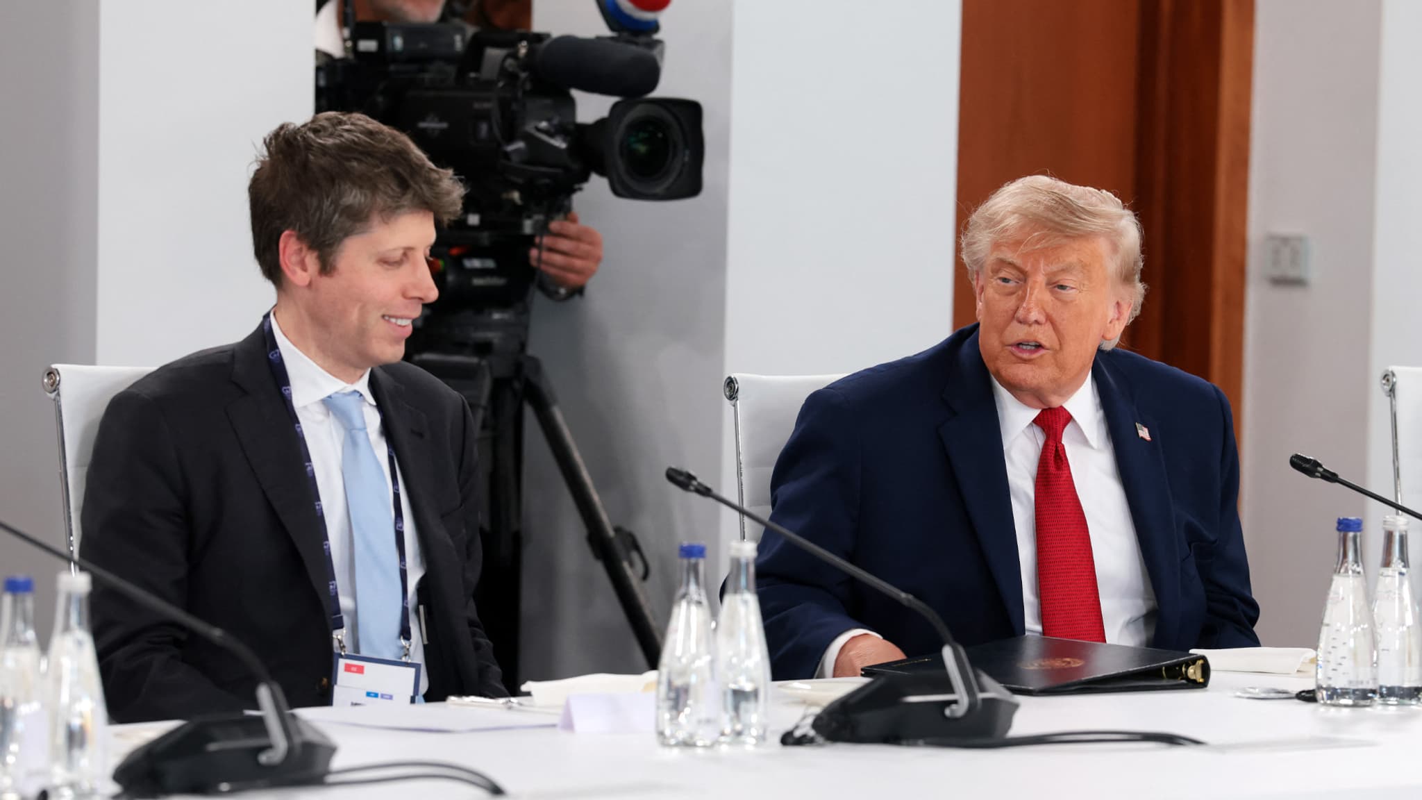 Le PDG d'OpenAI, Sam Altman, et le président américain Donald Trump (photo d'illustration)