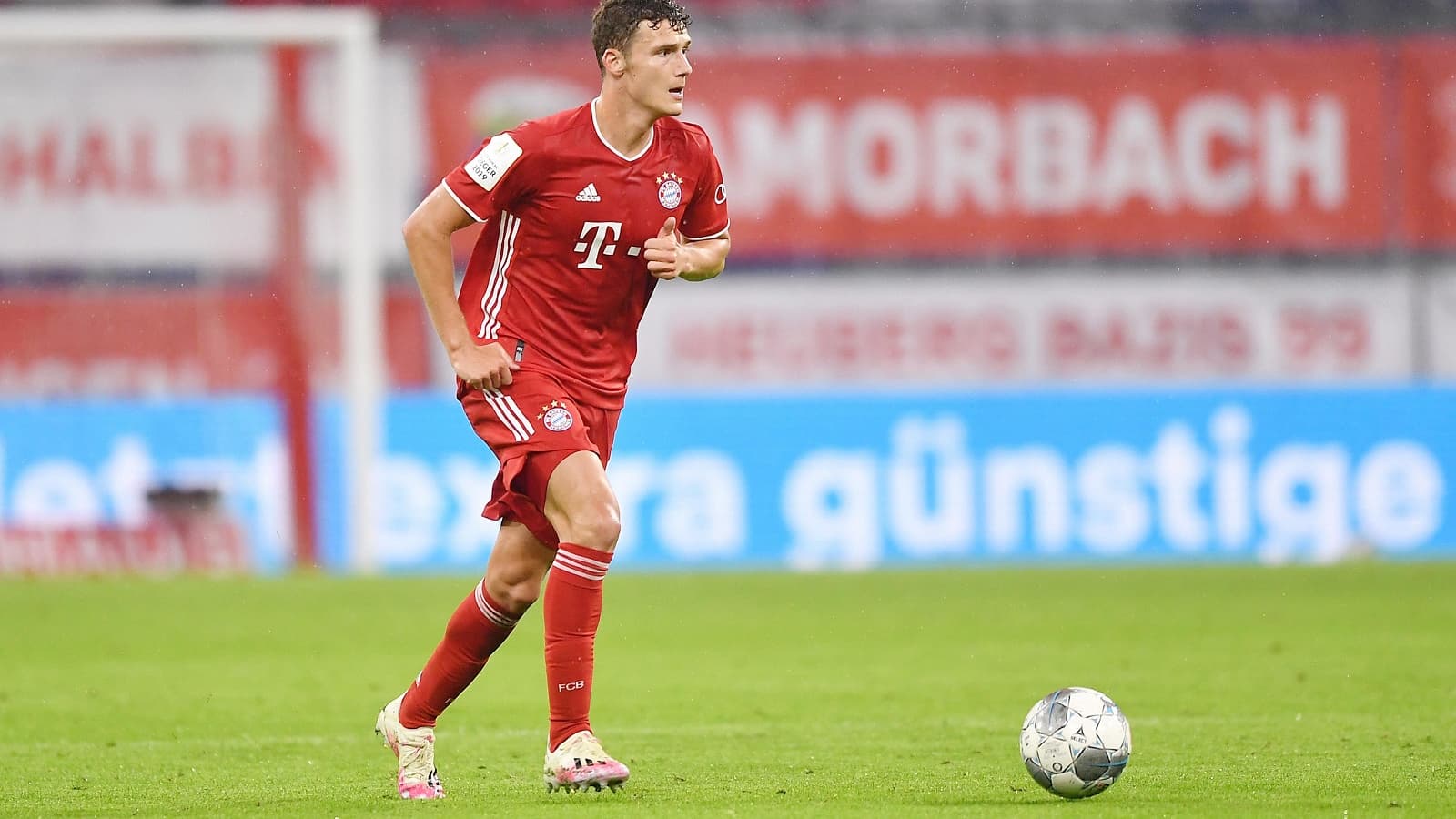 Bayern Monchengladbach Munich L Emporte Dans La Douleur Malgre Un Csc De Pavard