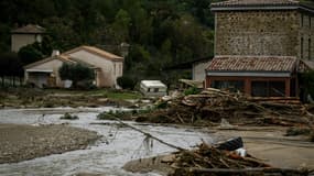 Dans le village de Limony, en Ardèche, le 18 octobre 2024, au lendemain de pluies diluviennes ayant provoqué des inondations.