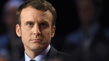 Emmanuel Macron n'a pas précisé où il comptait supprimer 120.000 postes de fonctionnaires.