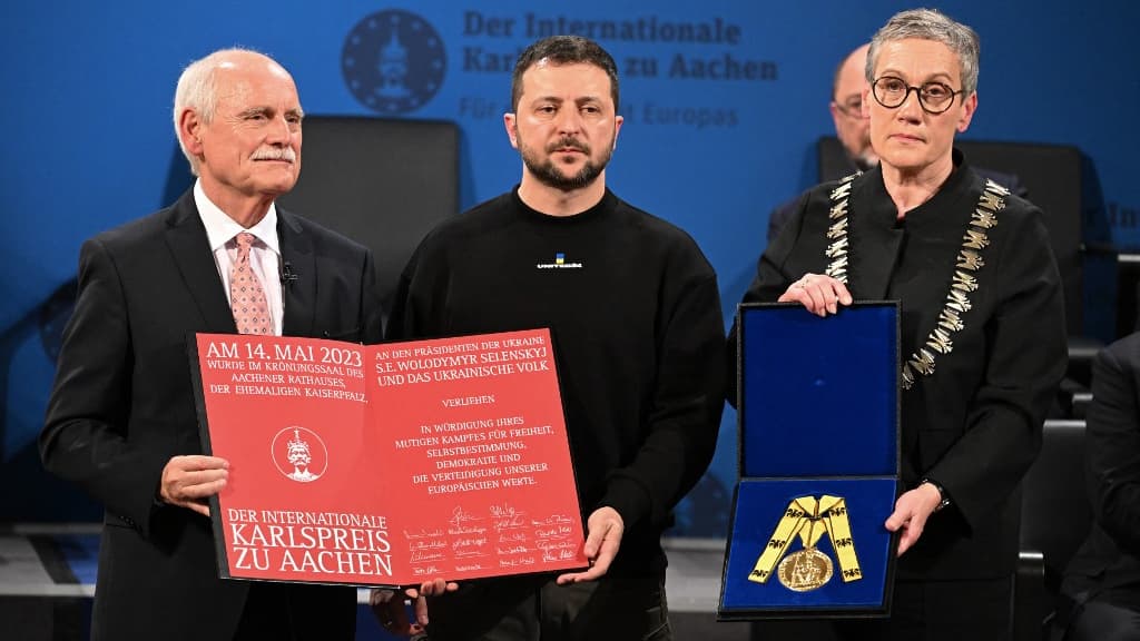 Volodymyr Zlensky reçoit le prix Charlemagne à Aix-la-Chapelle, le 14 mai 2023
