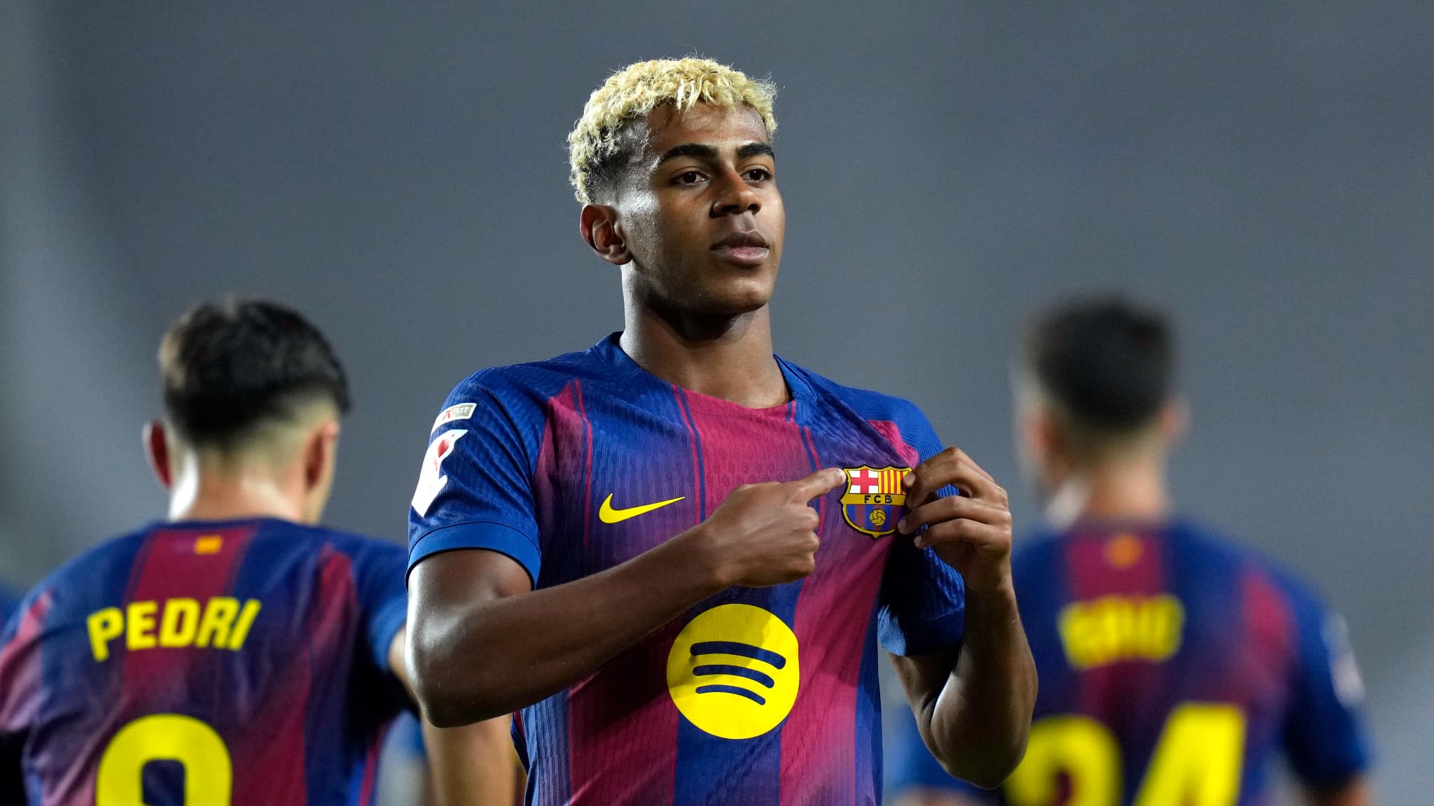 BARÇA-PSG: AUSSI TALENTUEUX QUE DÉROUTANT, COMMENT LAMINE YAMAL EST DÉJÀ DEVENU LE NOUVEAU ROI DU FOOTBALL MONDIAL