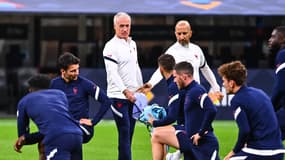 Deschamps avec les Bleus à l'entraînement