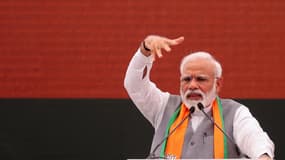 Narenda Modi donne un speech 