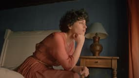 Barbara Pravi dans le clip de "Le Jour se lève"