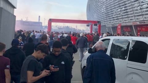 Les abords du stade Pierre-Mauroy en début de soirée, à Lille