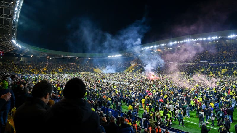 Nantes Ol Envahissement De Terrain à La Beaujoire Pour 