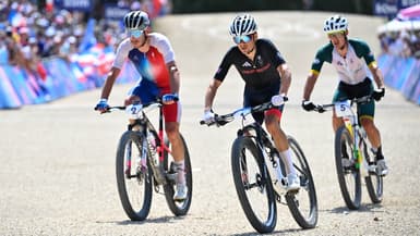 Tom Pidcock et Victor Koretzky lors des JO de Paris 2024, le 29 juillet 2024