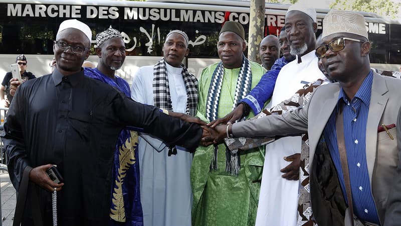 Des imams au départ de la marche, le 8 juillet 2017.