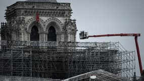 Début des opérations préparant le démontage de l'échafaudage de Notre-Dame, le 8 juin 2020