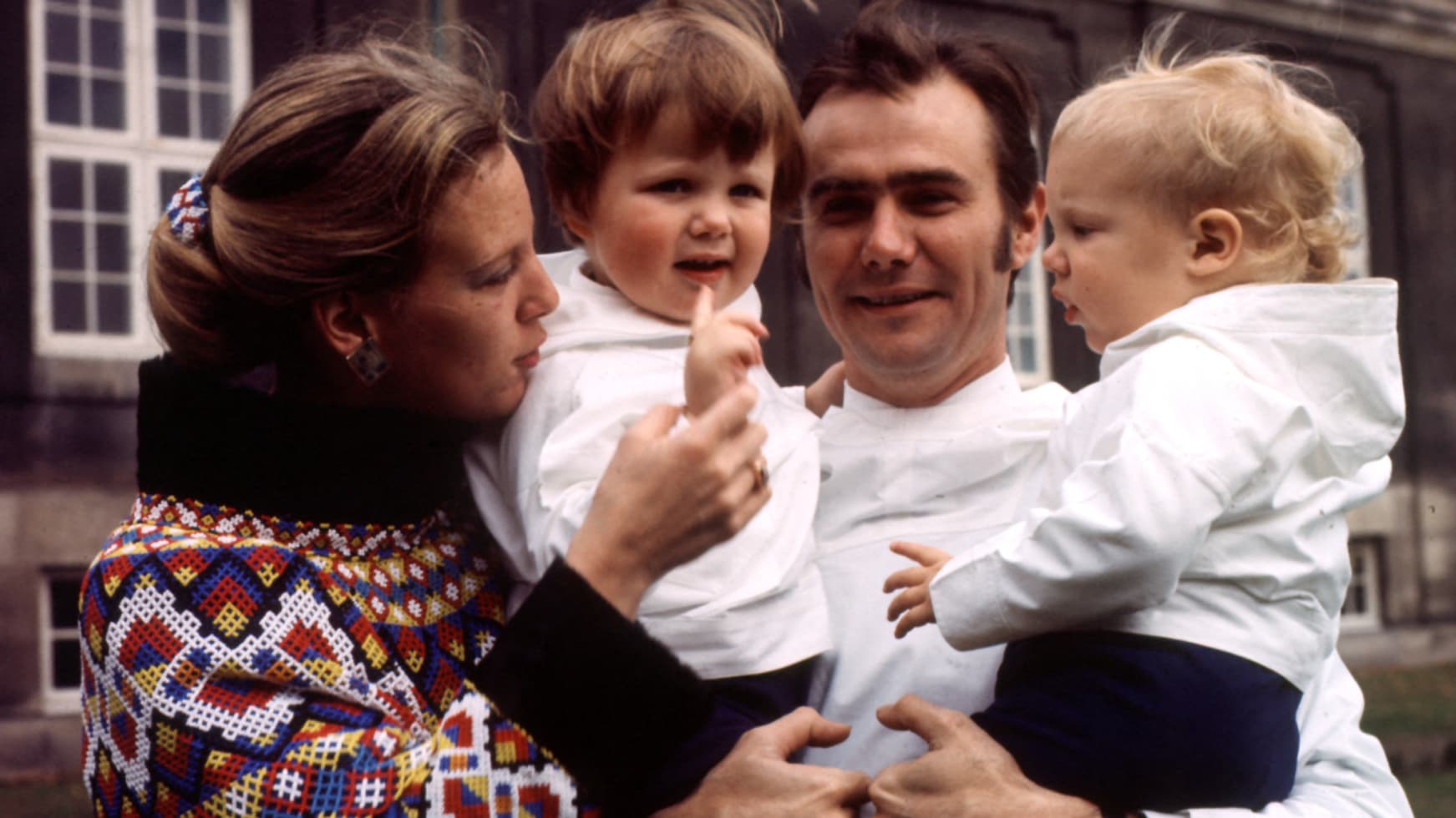 Margrethe, Henrik, et leurs deux enfants, Frederik et Joachim en 1970