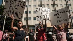 Des manifestants à Akron, dans l'Ohio, le 3 juillet 2022