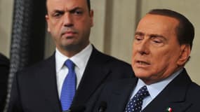 Silvio Berlusconi s'exprimait en mars 2013 sous le regard d'Angelino Alfano.