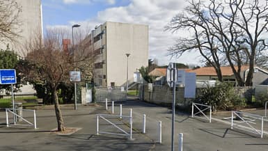 L'entrée du groupe scolaire Jean-Bart, à La Rochelle, en février 2023.