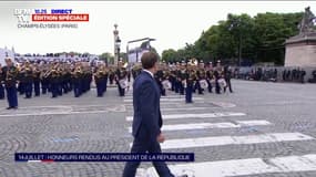 14-Juillet: les honneurs militaires au président de la République place de la Concorde