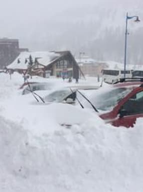 Alpes-Maritimes: la station d'Isola 2000 bloquée - Témoins BFMTV