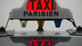 Un chauffeur de taxi parisien était vendredi hospitalisé en état de mort cérébrale après avoir été violemment agressé par  des clients jeudi matin.