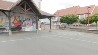 L'école de Bust (Bas-Rhin), le 2 septembre 2025, fermée par le rectorat de Strasbourg.