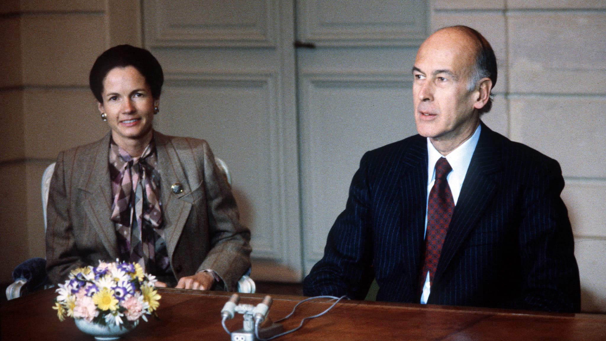 Valéry et Anne-Aymone Giscard d'Estaing, lors de la déclaration de candidature du président sortant, le 3 mars 1981