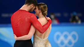 Les Français Gabriella Papadakis et Guillaume Cizeron sacrés en danse sur glace aux JO-2022 à Pékin le 14 février